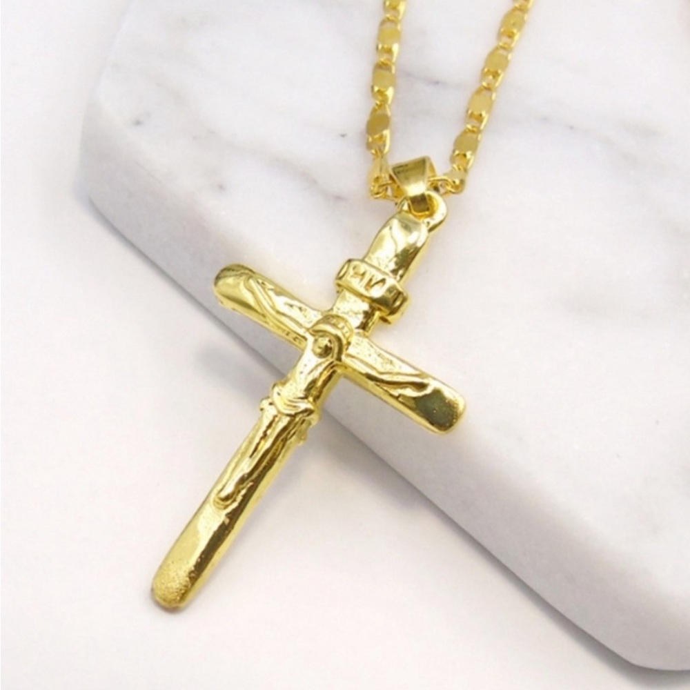 NEW 24k Yellow Gold Vermeil Crucifix Cross Pendant Necklace,‎ 16-18”